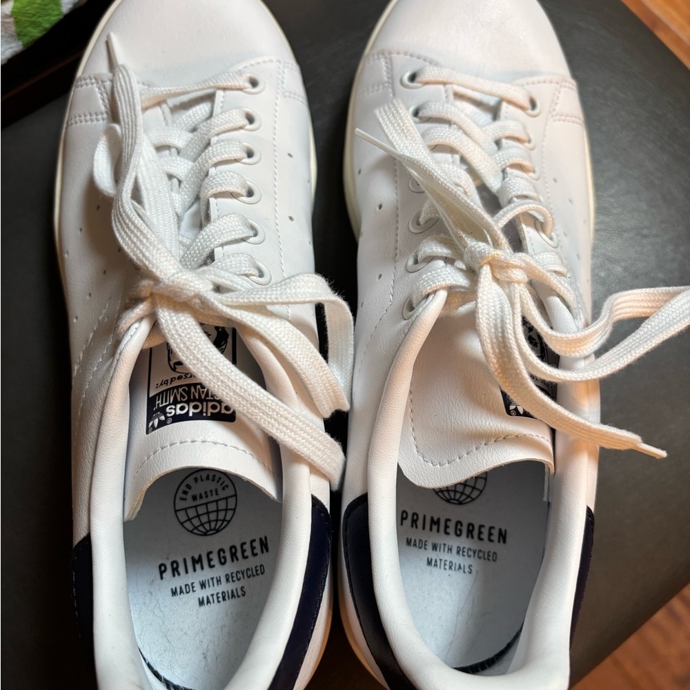 Adidas Stan Smith White and Navy Sneakers M 7.5 - Picture 3 of 9